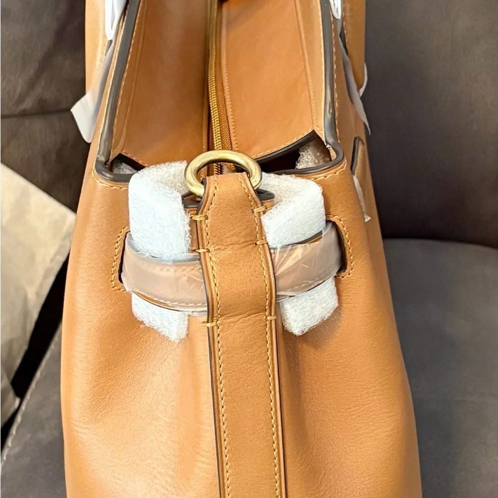 Coach Empire 40 Carryall - Picture 10 of 16